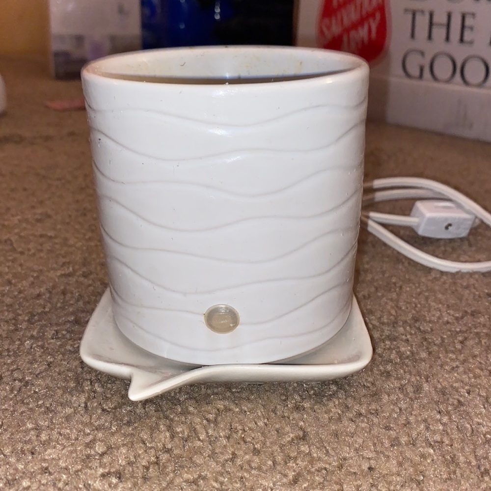 Candle wax melter